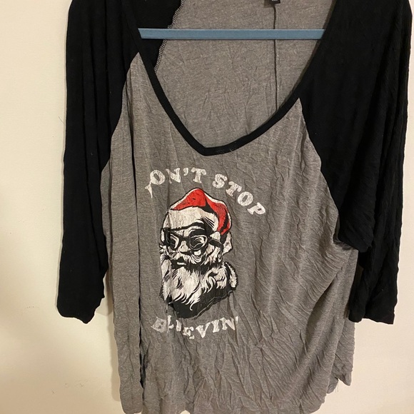 TORRID CHRISTMAS GRAPHIC TEE - Picture 2 of 2